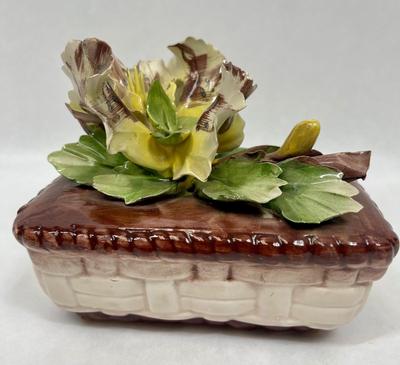 Small porcelain Capodimonte Figurine basket with flowers