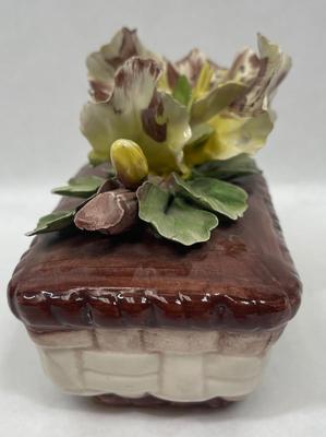 Small porcelain Capodimonte Figurine basket with flowers