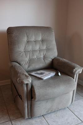 PRIDE Mobility Position Lift Chair Recliner