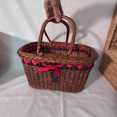 Picnic Basket Collection Incl. Longaberger and Basketville (D-BB)