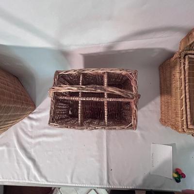 Picnic Basket Collection Incl. Longaberger and Basketville (D-BB)