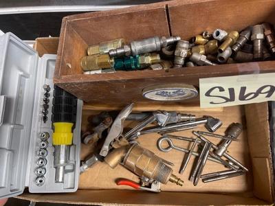 S169-Flat of garage items