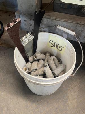 S185-Garage bucket