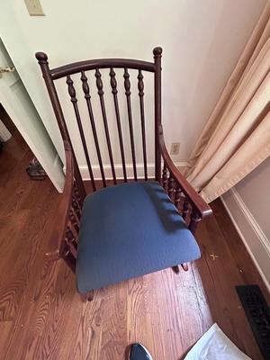 Cushioned Rocker (D-BB)