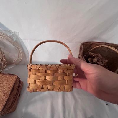 Decorative Baskets Including Sweetgrass (D-BB)