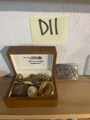D11-pocket watches and belt buckle