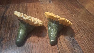 Sunflower salt and pepper shaker