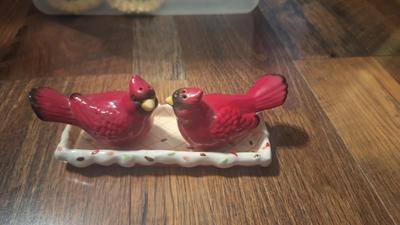 Ceramic Cardinals salt and pepper shakers and tray