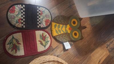 Pot holders, paper late holders and wooden utensils