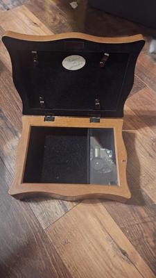 Music box-"what a wonderful world"