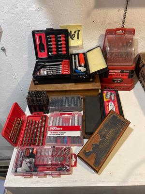 D67-Bits, hobby, knives, oil stone, etc.