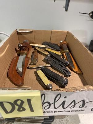 D81-Knife Lot