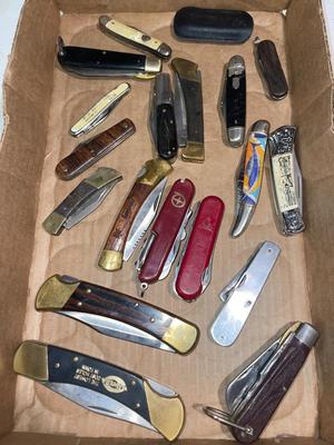 D105-Knife lot