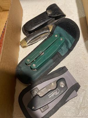 D111-Knife Collection Lot
