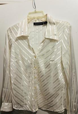 FULL Closet Ladies Small