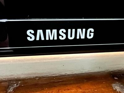 SAMSUNG 43” Smart TV - No Remote