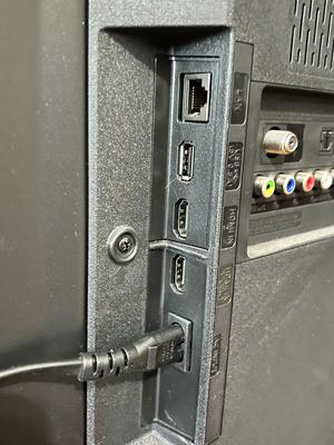 SAMSUNG 43” Smart TV - No Remote