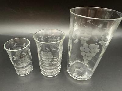 Vintage Etched Grape Clusters Glass Set (28)