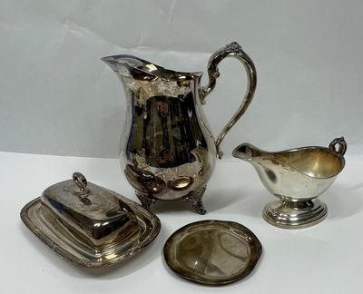 Silver plate lot - dessert plates and 1 small platter