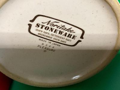 Kitchen items, LeCreuset, Noritake