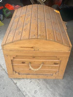Z103-large wooden chest plus contents