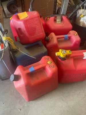 Z109-Rope, cable and gas cans