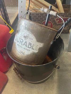 Z110-Milk Can and Old Buckets