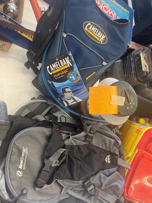 Z117-Camelback, small backpack and lantern