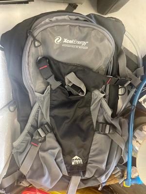 Z117-Camelback, small backpack and lantern