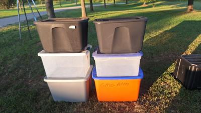 6 storage totes with lids.