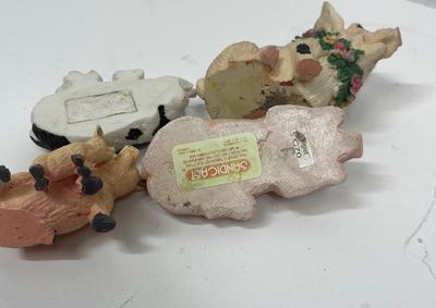 Pig figurines - pink piggies, black & white pigs Lot of 11 figurines Sandicast and others