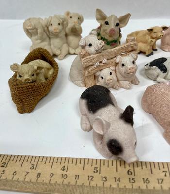 Pig figurines - pink piggies, black & white pigs Lot of 11 figurines Sandicast and others