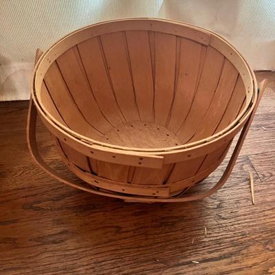 Five Large Baskets (D-MK)