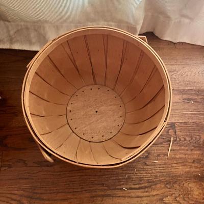 Five Large Baskets (D-MK)