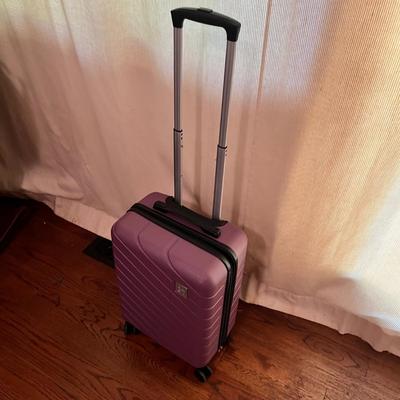 Five Travel Bags (D-MK)
