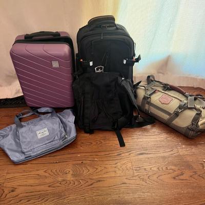 Five Travel Bags (D-MK)
