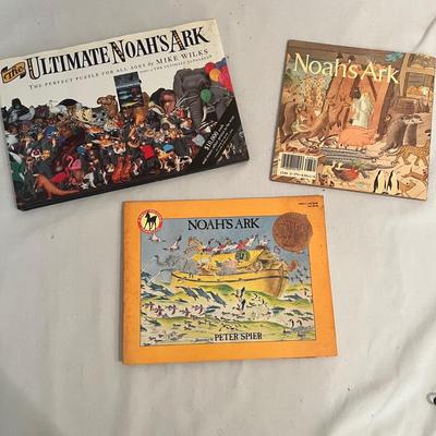 Noah’s Ark Themed Items & More (D-MK)