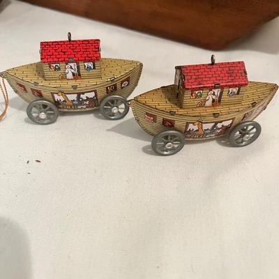 Noah’s Ark Themed Items & More (D-MK)