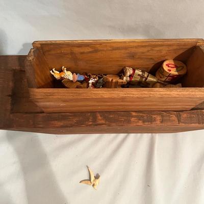 Noah’s Ark Themed Items & More (D-MK)