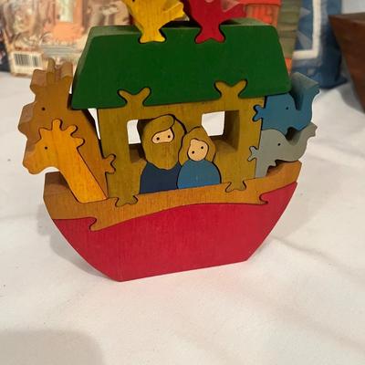 Noah’s Ark Themed Items & More (D-MK)