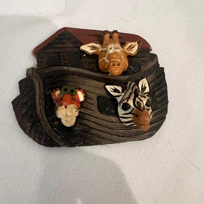 Noah’s Ark Themed Items & More (D-MK)