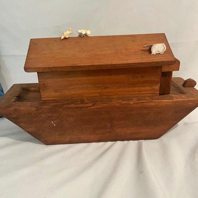 Noah’s Ark Themed Items & More (D-MK)