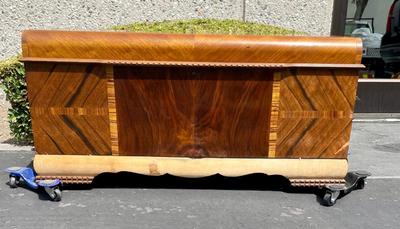 Vintage Lane Cedar Chest