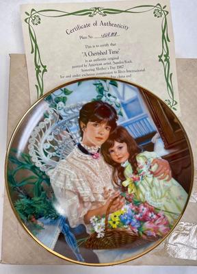 "A Cherished Time" Collector Plate for Mother's Day 1987 art by Sandra Kuck Reso Collection with COA