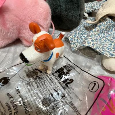 Lot of plush items