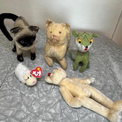Stuffed animals