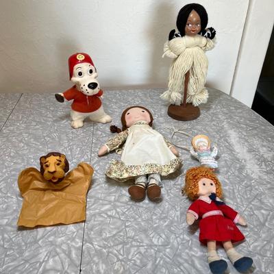 Puppet & Dolls