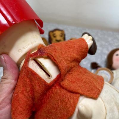 Puppet & Dolls