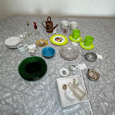 Toy dishes collection