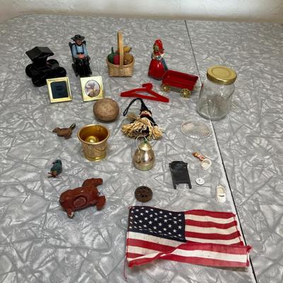 Lot of miniatures